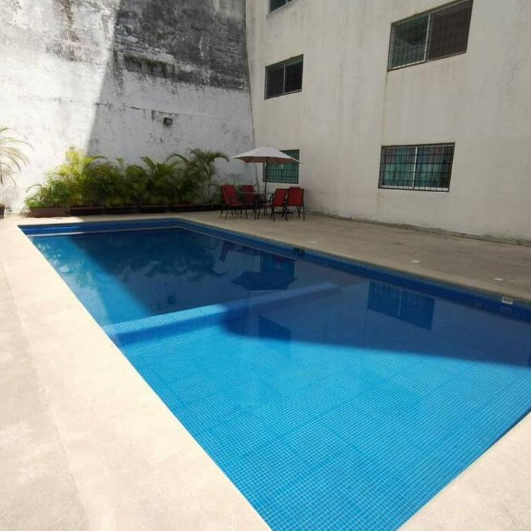 Hermoso departamento con alberca - Apartamento de 3 dormitorios - 14