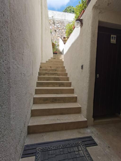 Hermoso departamento con alberca - Apartamento de 3 dormitorios - 25