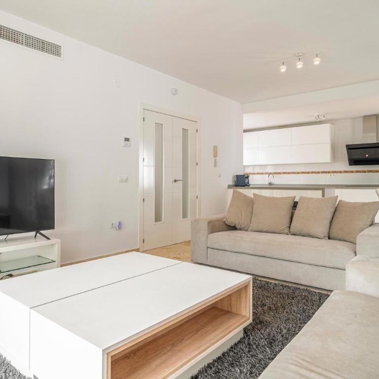 Lovely Home In Benalmádena - Casa de 4 dormitorios - 9