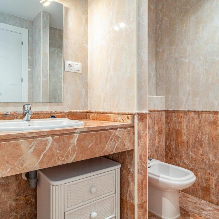 Lovely Home In Benalmádena - Casa de 4 dormitorios - 20