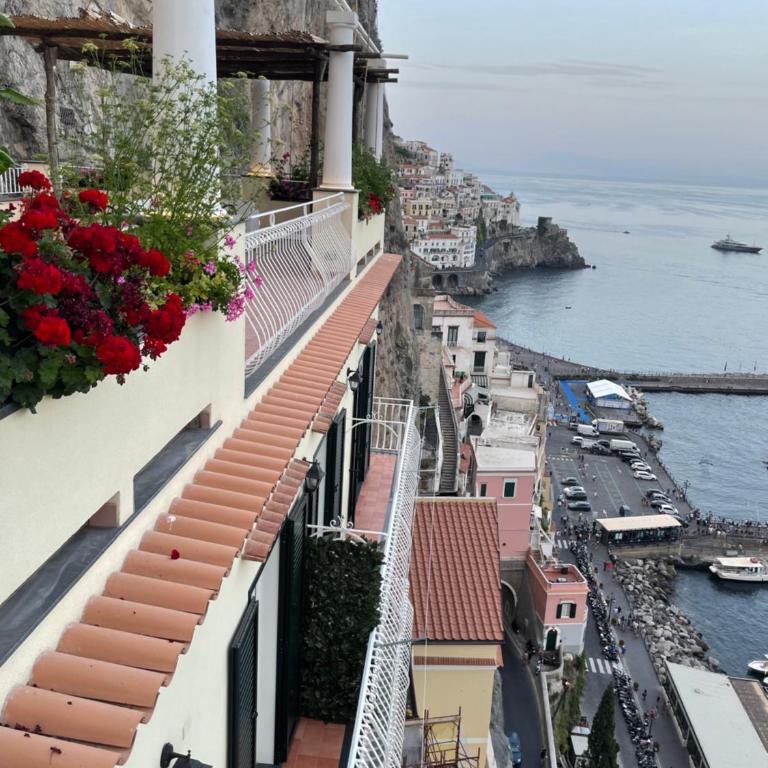 Apartments Amalfi Design Sea View accessible by 250 steps - Appartamento con Vista Mare - 6