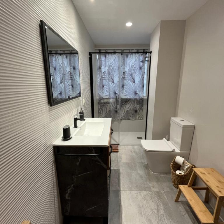 Apartamento Único en Plaza del Pilar - Three-Bedroom Apartment - 26