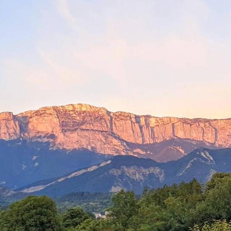 Appartement neuf, avec vue montagnes. - Appartement 3 Chambres - 16