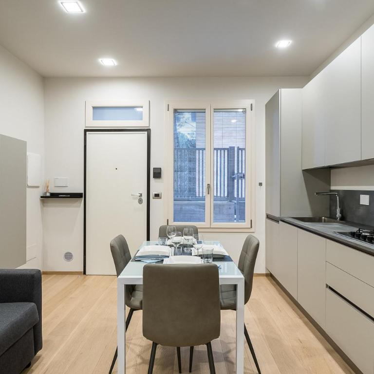 Fragole Suite - Apartment with Shower - 4