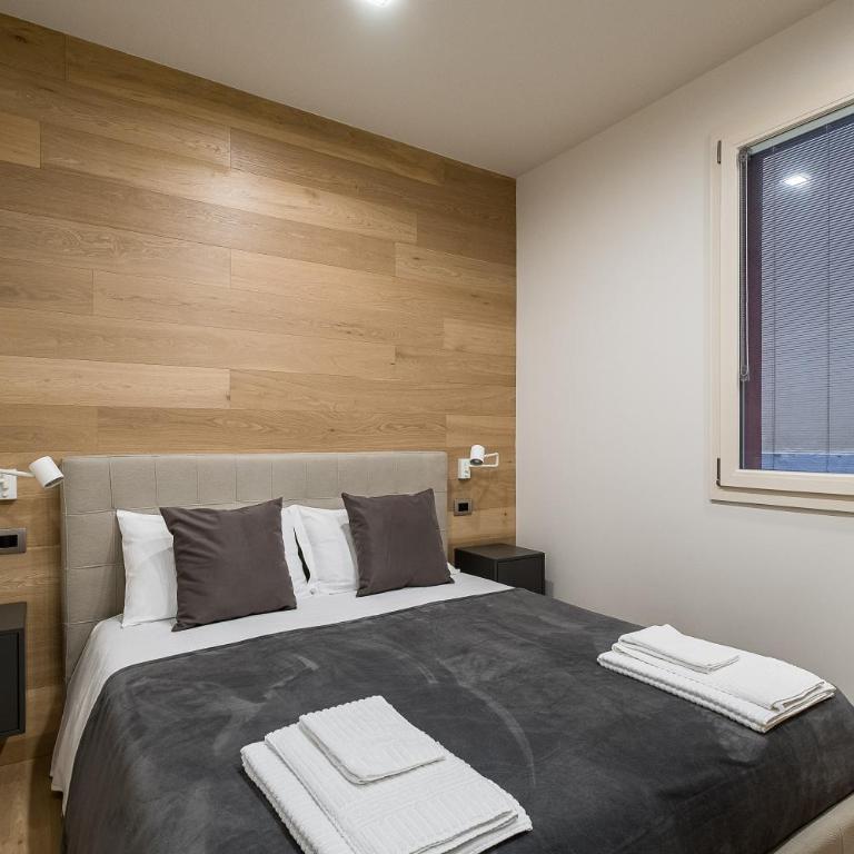 Fragole Suite - Apartment with Shower - 9