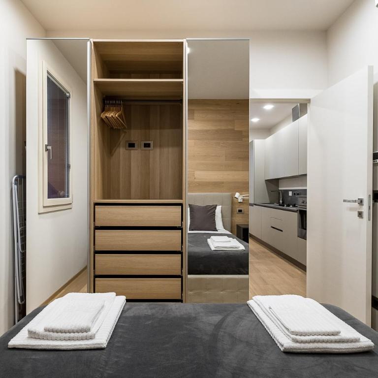 Fragole Suite - Apartment with Shower - 20