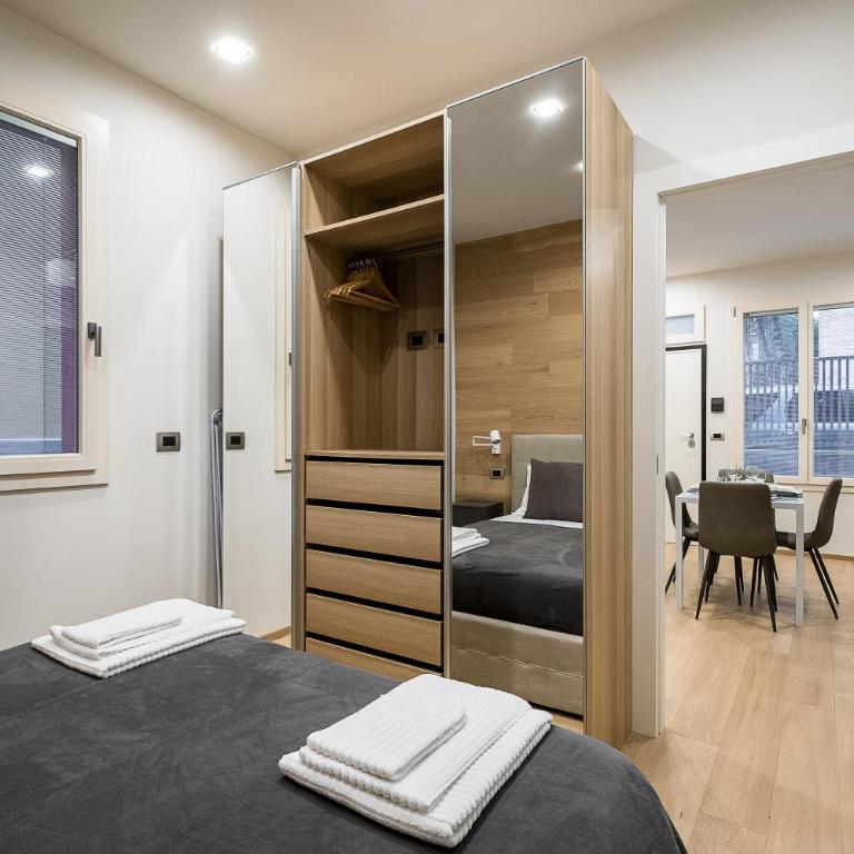 Fragole Suite - Apartment with Shower - 21