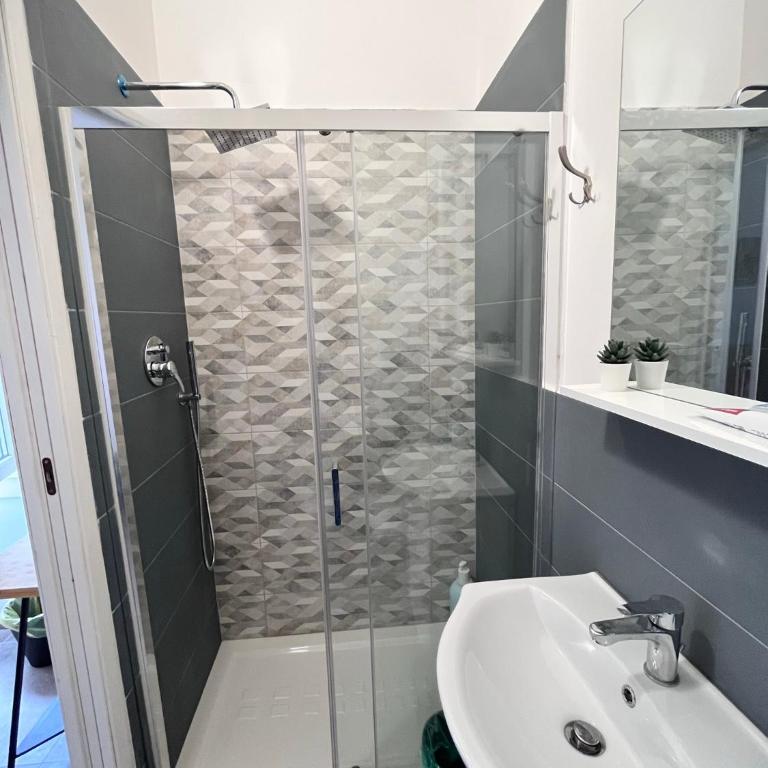 CapoDiLucca40 - Family Double Room - 8