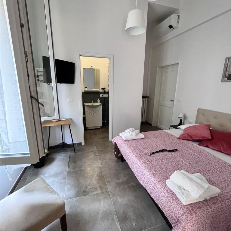 CapoDiLucca40 - Family Double Room - 11