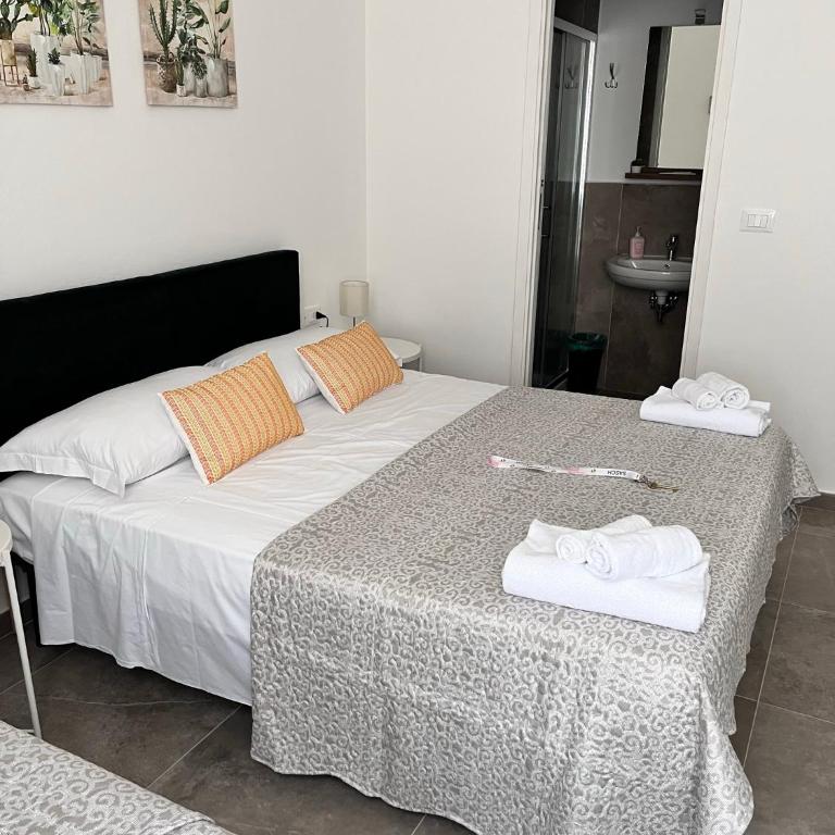 CapoDiLucca40 - Triple Room with Private Bathroom - 5