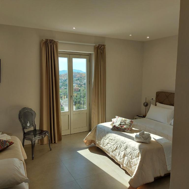Masseria Torre Saracena - Deluxe Triple Room with Sea View - 2