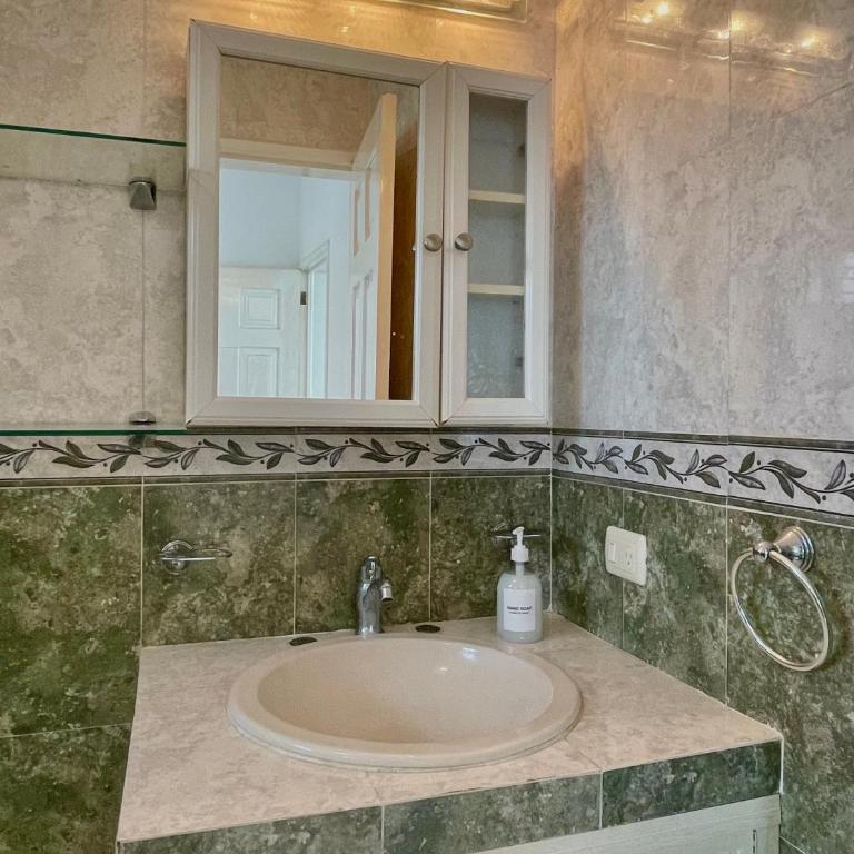 Casa Familiar para hospedaje privado en Mérida - Casa de 3 dormitorios - 86