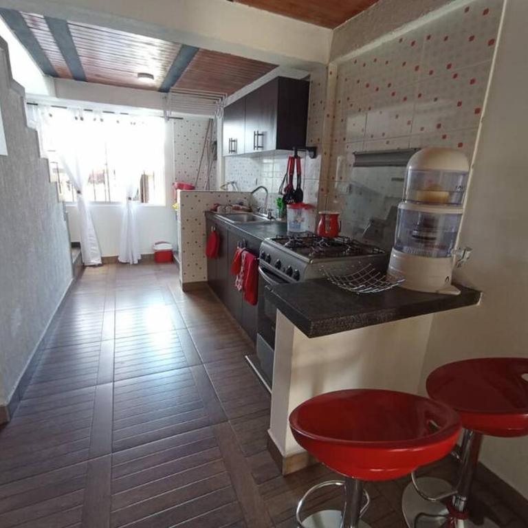 Cerca al centro con parqueo GRATIS - 2 habitaciones - Apartamento de 2 dormitorios - 11