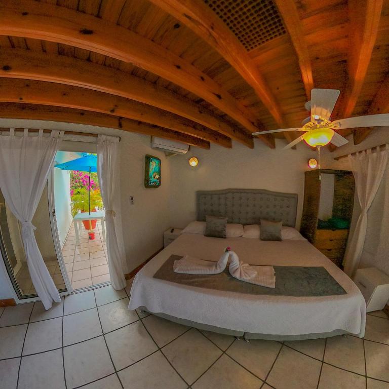 APARTAMENTOS TT9 - Double Room with Balcony - 12