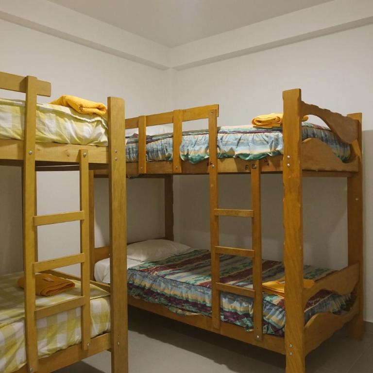 Hospedaje El Velero - Quadruple Room with Private Bathroom - 2