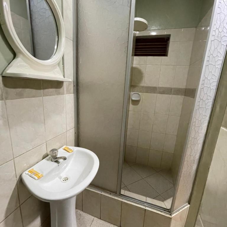 Alojamiento Tahuari - Iquitos- Perú - Habitación Doble - 3