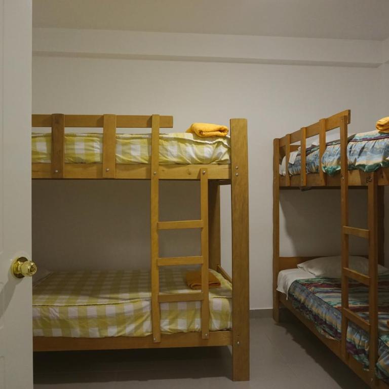 Hospedaje El Velero - Quadruple Room with Private Bathroom - 4