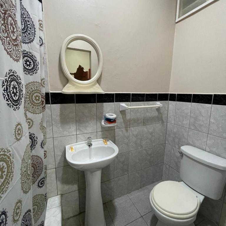 Alojamiento Tahuari - Iquitos- Perú - Habitación Individual - 2