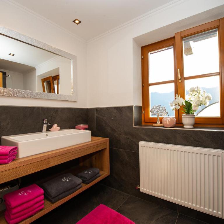 Appartements Lehenhof - Dreibettzimmer mit Bergblick - 17
