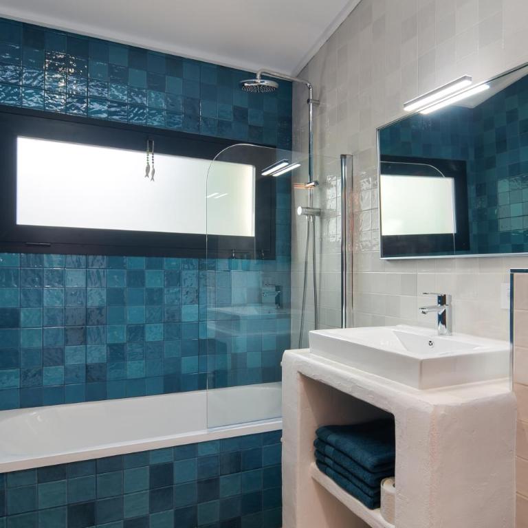 Villa for 10 with swimming pool and sea view - Villa - 30