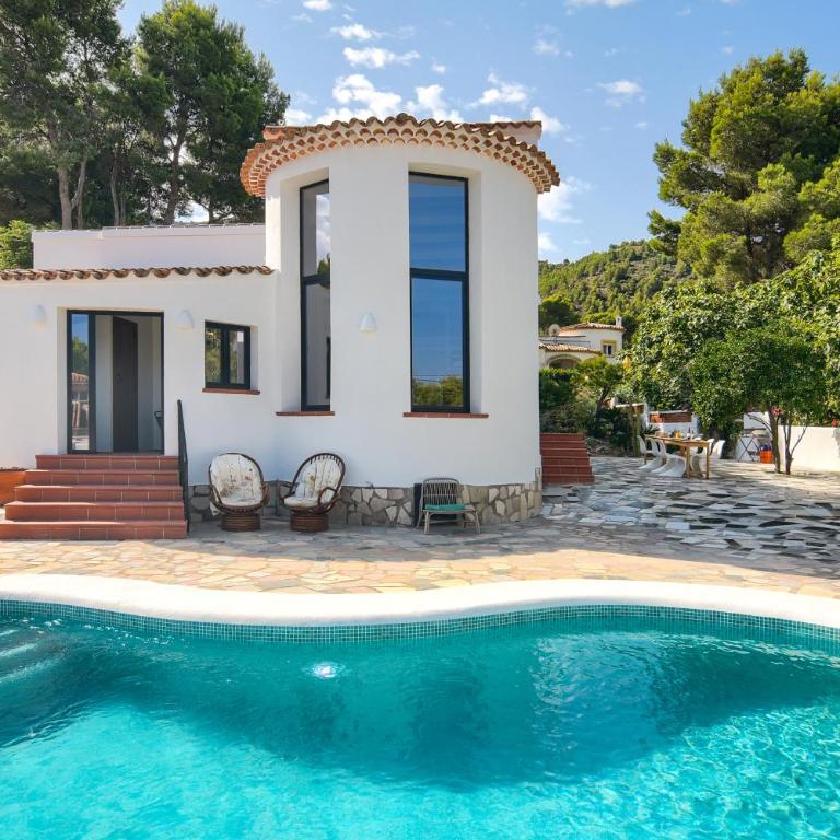 Villa for 10 with swimming pool and sea view - Villa - 1