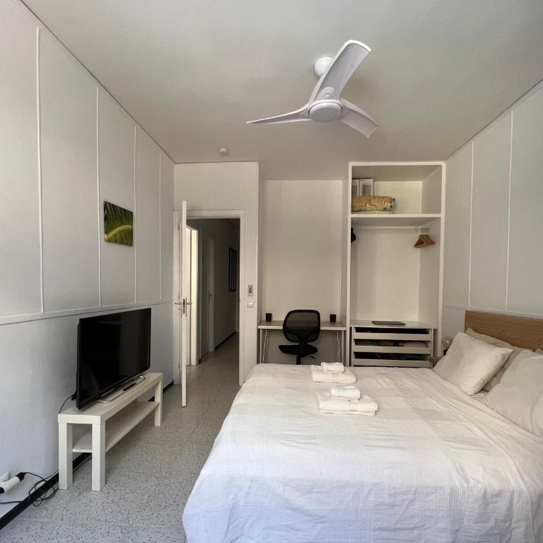Spacious 4 Bedrooms apartment for family or several friends - Apartment - 2