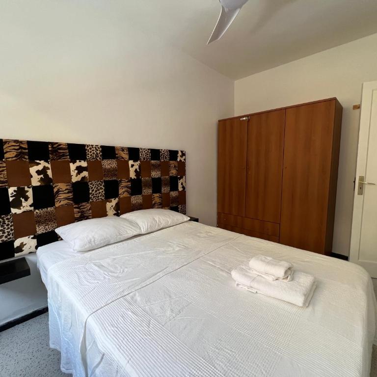 Spacious 4 Bedrooms apartment for family or several friends - Apartment - 7