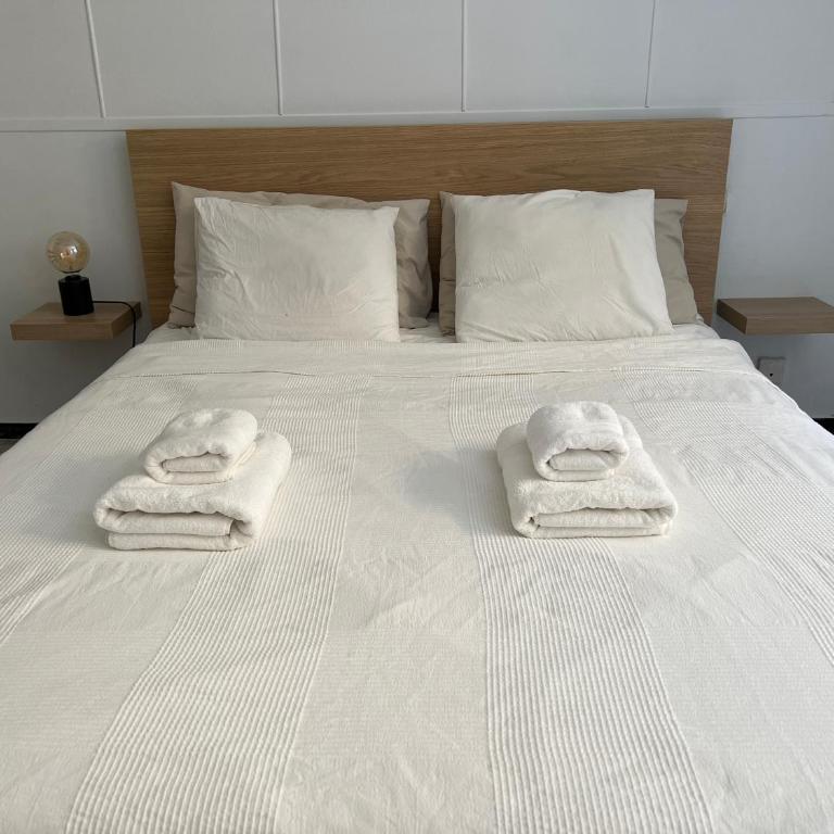 Spacious 4 Bedrooms apartment for family or several friends - Apartment - 13