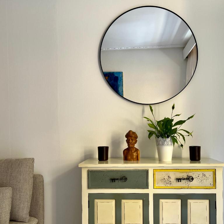 Spacious 4 Bedrooms apartment for family or several friends - Apartment - 26