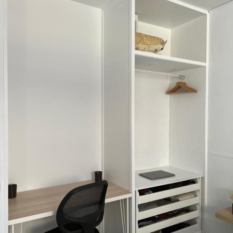 Spacious 4 Bedrooms apartment for family or several friends - Apartment - 23