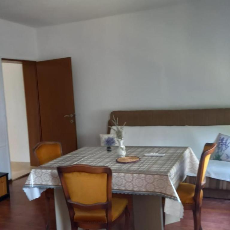 Villa Vinka - Apartment with Balcony - 17