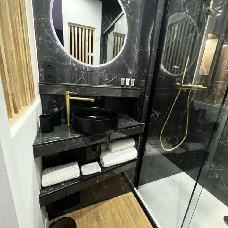 CK Suite & Spa - Jacuzzi Privatif - Reims - Apartamento de 1 dormitorio - 5