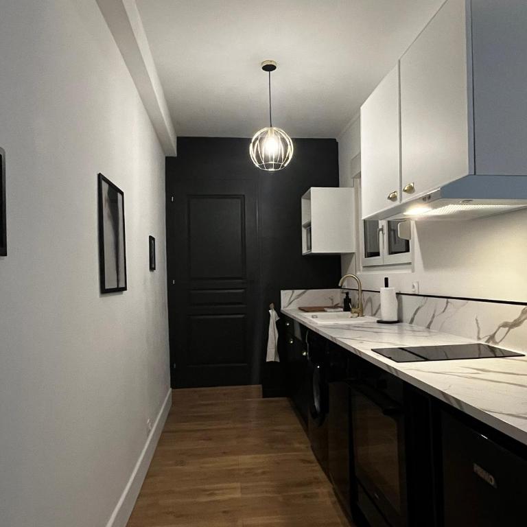 CK Suite & Spa - Jacuzzi Privatif - Reims - Apartamento de 1 dormitorio - 23