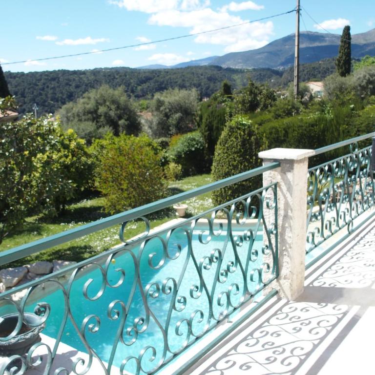 Très jolie villa à Vence - Villa avec Piscine Privée - 6