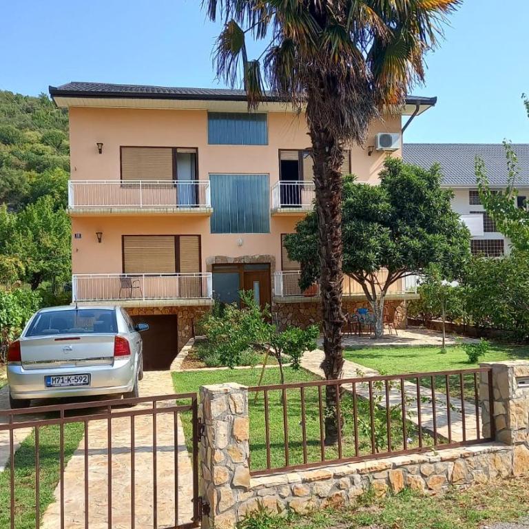 Villa Vinka - Apartment with Balcony - 20