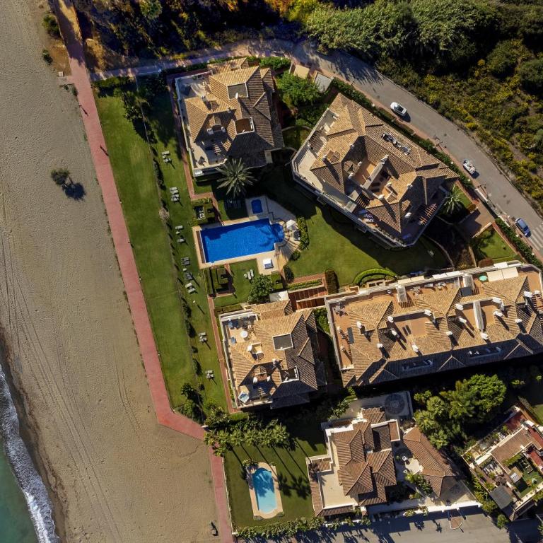 Appt 311 Heaven Beach-Paseo-All year heated pool-Free Bikes - Apartamento de 2 dormitorios con terraza y vistas al mar - 43