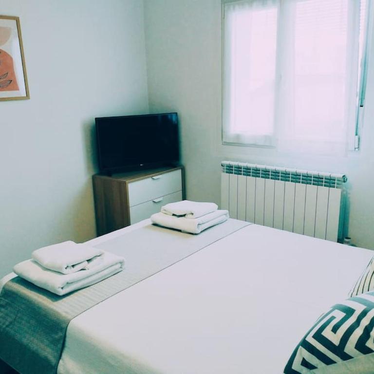 Precioso apartamento en Pamplona junto al centro - Two-Bedroom Apartment - 11