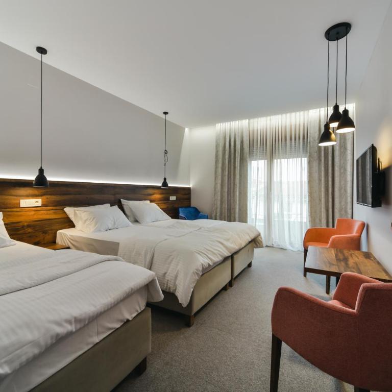 Hotel Vladimir - Standard Triple Room - 4