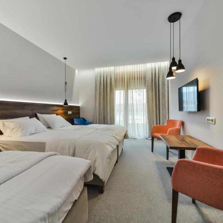 Hotel Vladimir - Standard Triple Room - 3