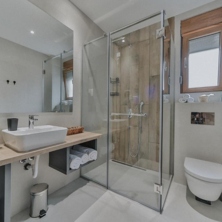 Hotel Vladimir - Standard Triple Room - 7
