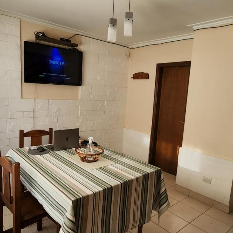 Depto semicentrico. - Casa con 1 dormitorio - 2