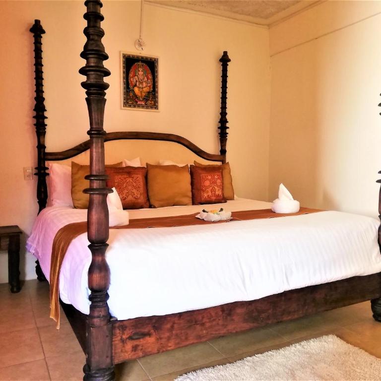 Ganesha Hotel - Standard Queen Room - 6