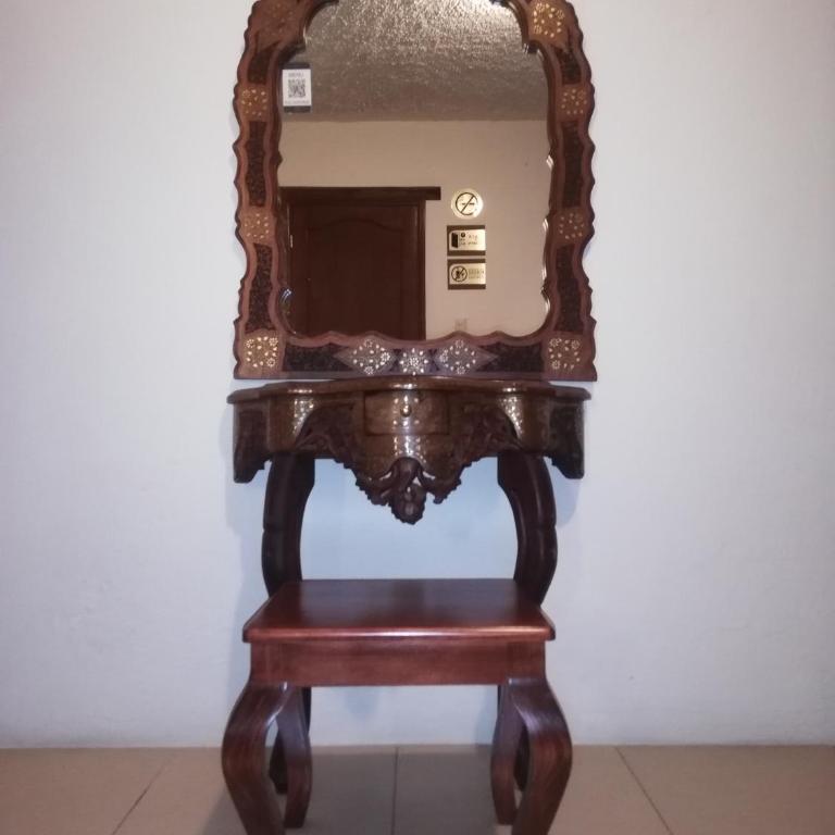 Ganesha Hotel - Double Room with Private Bathroom - 8
