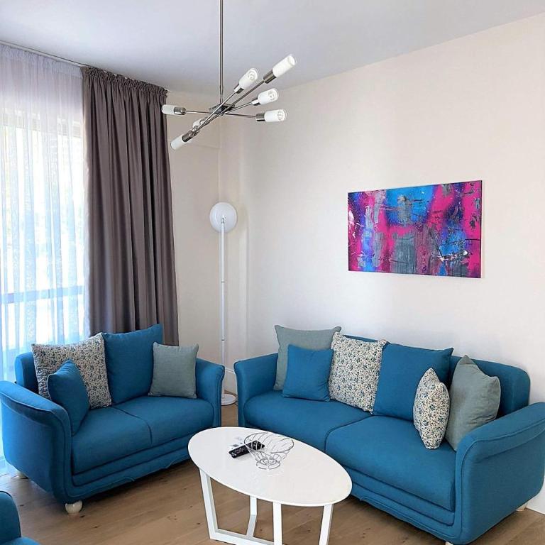 Silver Beachfront Becici - Deluxe Family Suite - 5