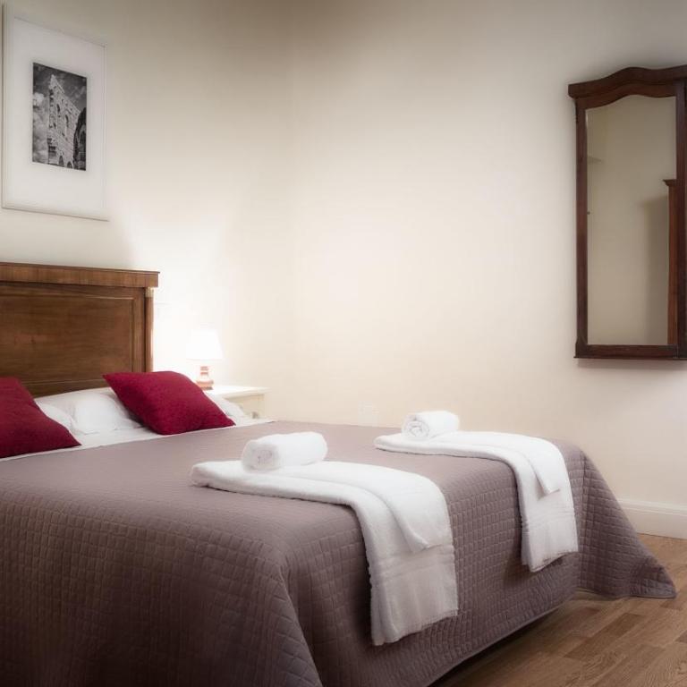 Palazzo Cerù Bed and Breakfast - Camera Matrimoniale con Bagno Privato Esterno - 5
