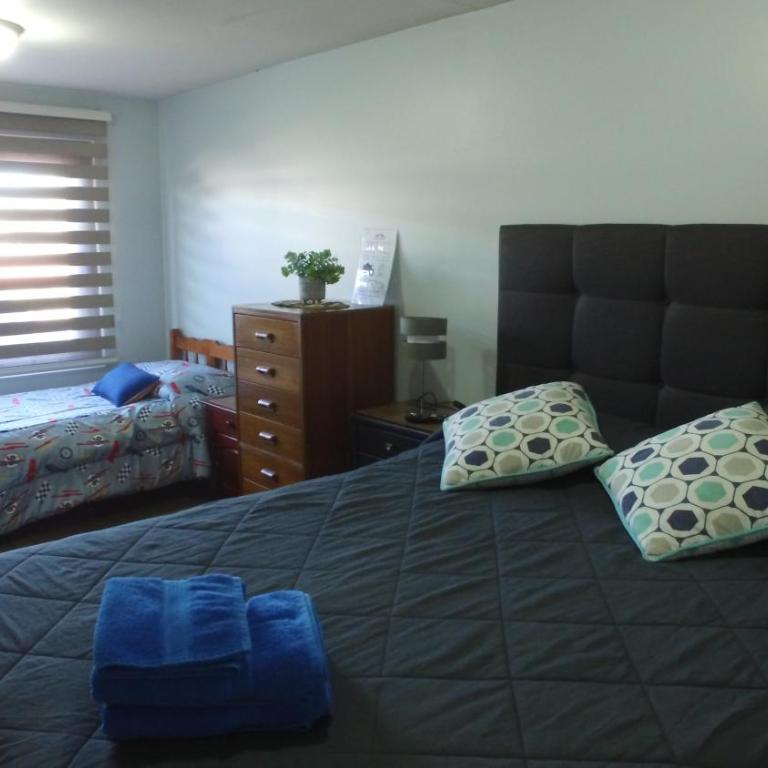 Santa Elena de Maipo Home - Double Room with Private Bathroom - 14