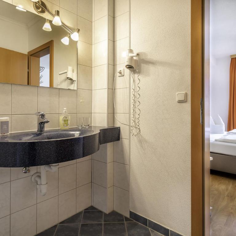 Apartment in Neustift near Ski Lift - Apartment - 7