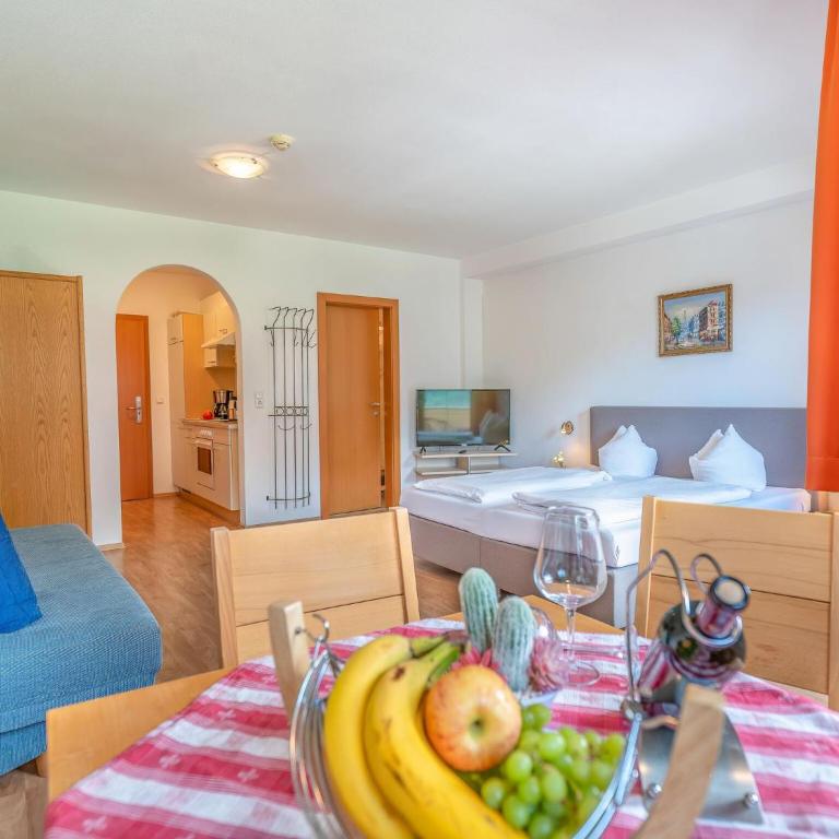Apartment in Neustift near Ski Lift - Apartment - 4
