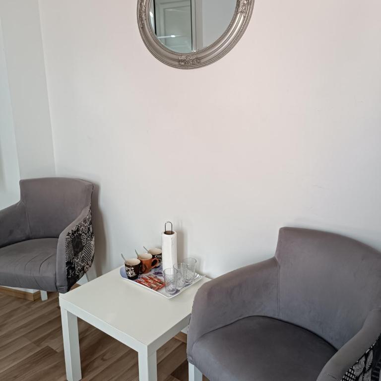 Guesthouse BiT Accommodation - Triple Room with Shared Bathroom - 23