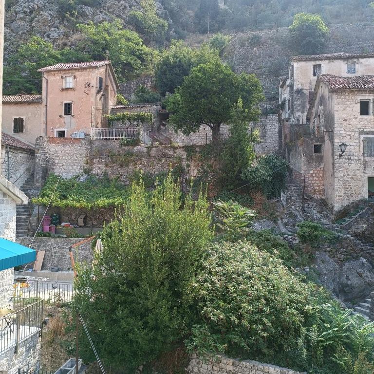 Guesthouse BiT Accommodation - Triple Room with Shared Bathroom - 22